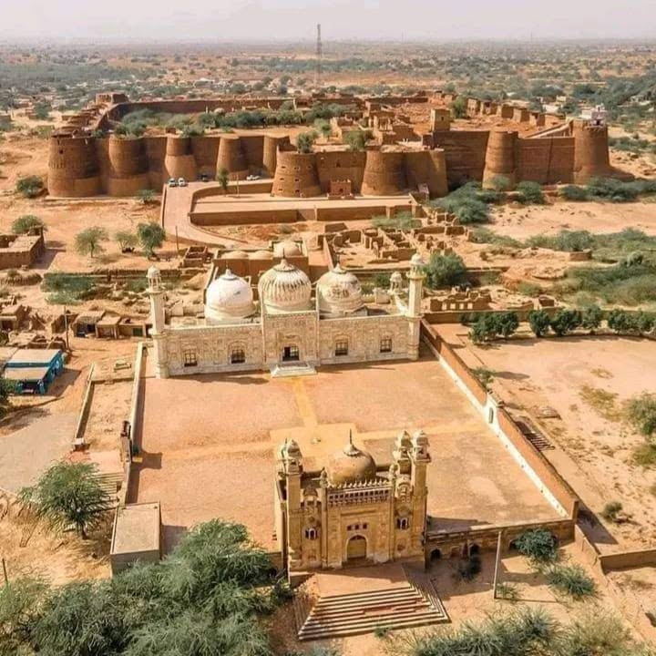 Historic Derawar Fort area in Bahawalpur